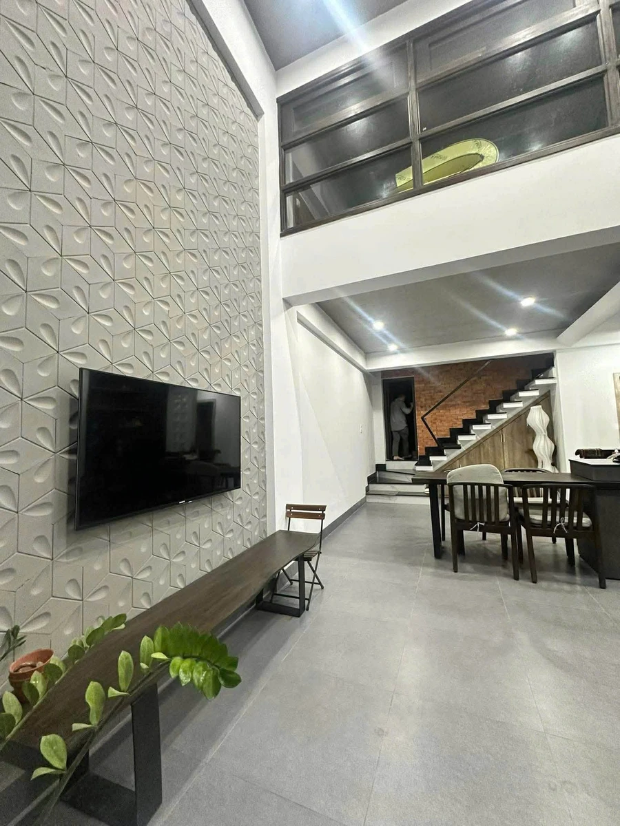 Bán nhà mặt tiền gần biển Xuân Diệu 53m² 4 phòng ngủ, 4 tỷ - Ảnh 1