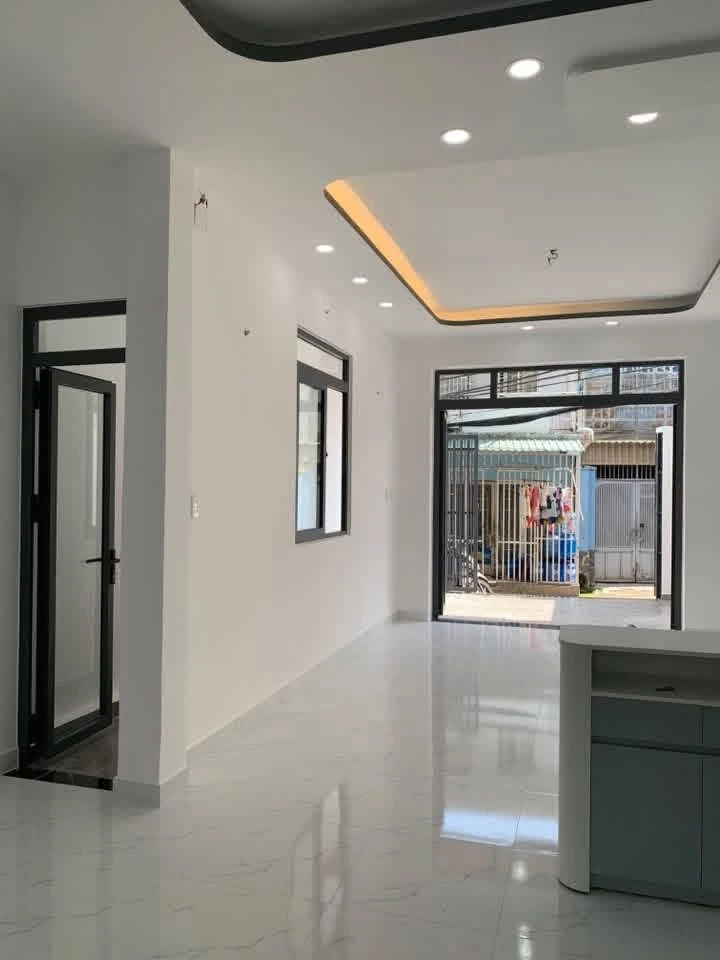 Bán nhà 2 tầng 64m² hẻm Phạm Hữu Lầu, Quận 7, giá 5,95 tỷ - Ảnh thu nhỏ 4