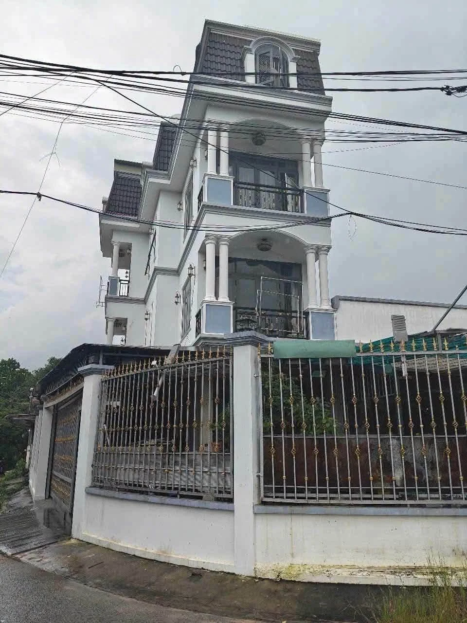Bán nhà mặt tiền 131m² sổ riêng Chánh Hiệp Bình Dương 3,7 tỷ - Ảnh 1
