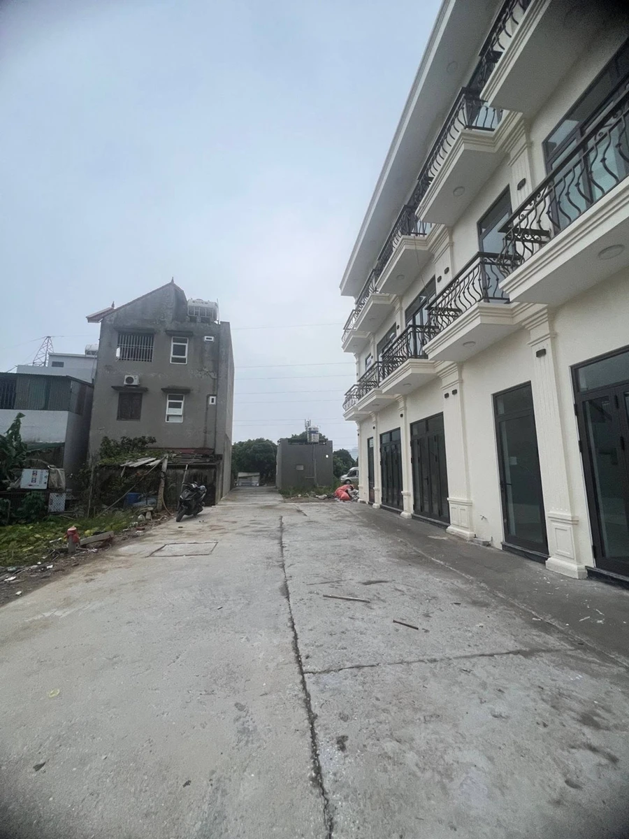 Bán nhà phố mới xây 56m² 3 tầng gần Cầu Trắng Hòn Gai - Ảnh thu nhỏ 4