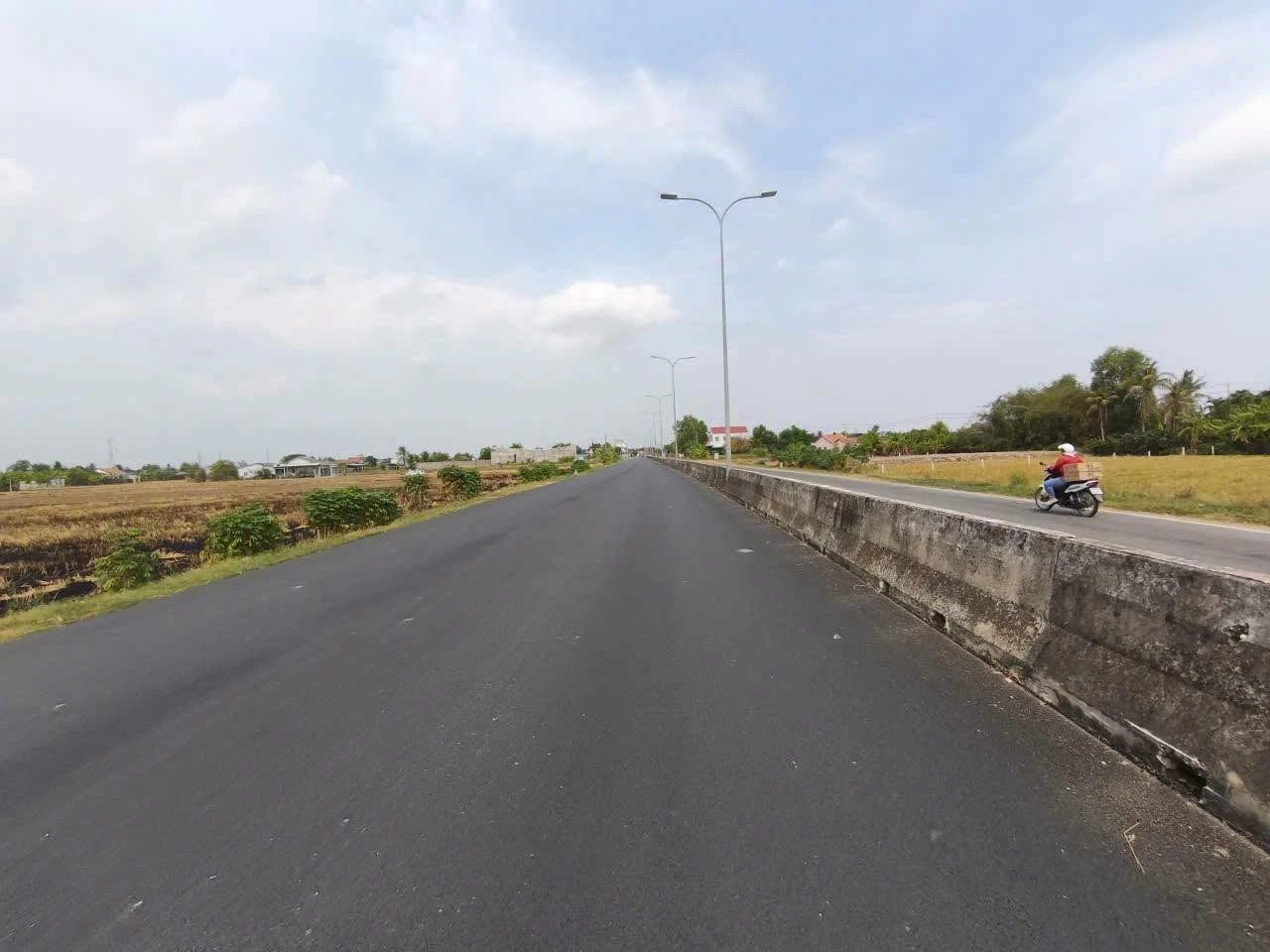 Bán đất lúa 10.200m² mặt tiền 52m Cần Đước Tây Ninh - Ảnh 1