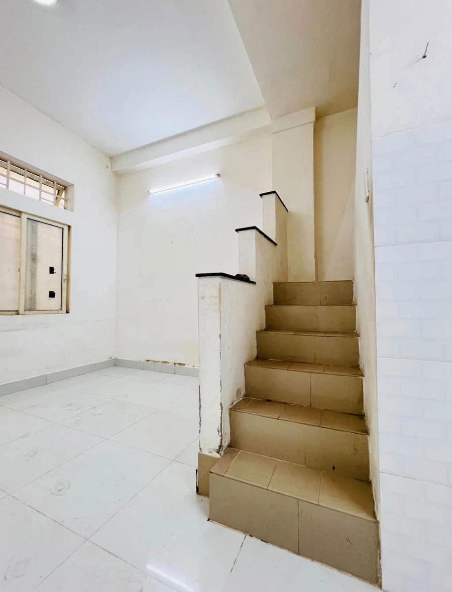 Bán nhà hẻm Thạch Thị Thanh, Tân Định, Quận 1, 20,5m2, 2 tầng, giá 4,25 tỷ - Ảnh thu nhỏ 4