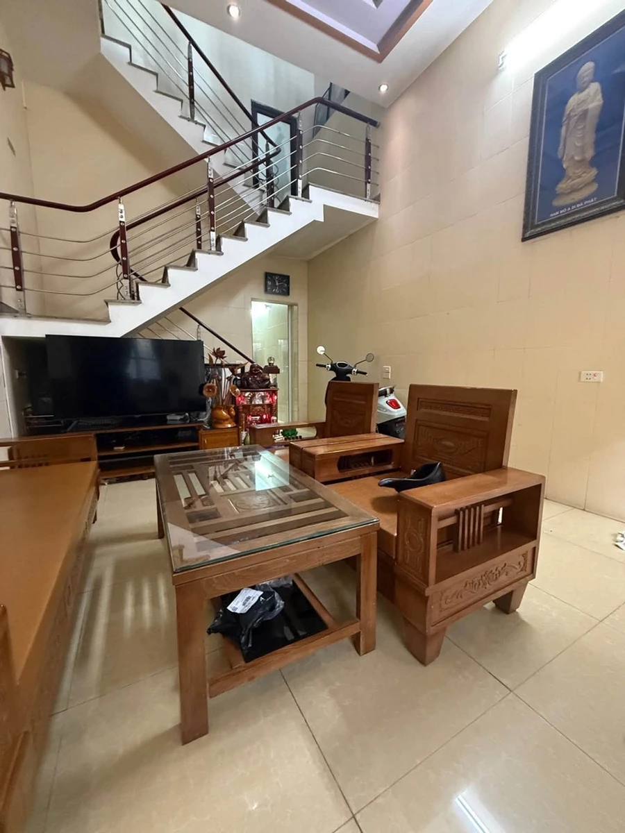 Bán nhà ngõ Tô Hiệu 70m² 3 tầng 2.99 tỷ - Ảnh 1