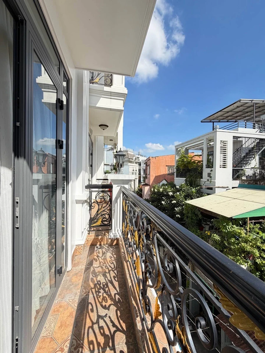 Bán nhà 5 tầng 46,4m² mặt tiền Nguyễn Trọng Tuyển, Phú Nhuận - Ảnh 1