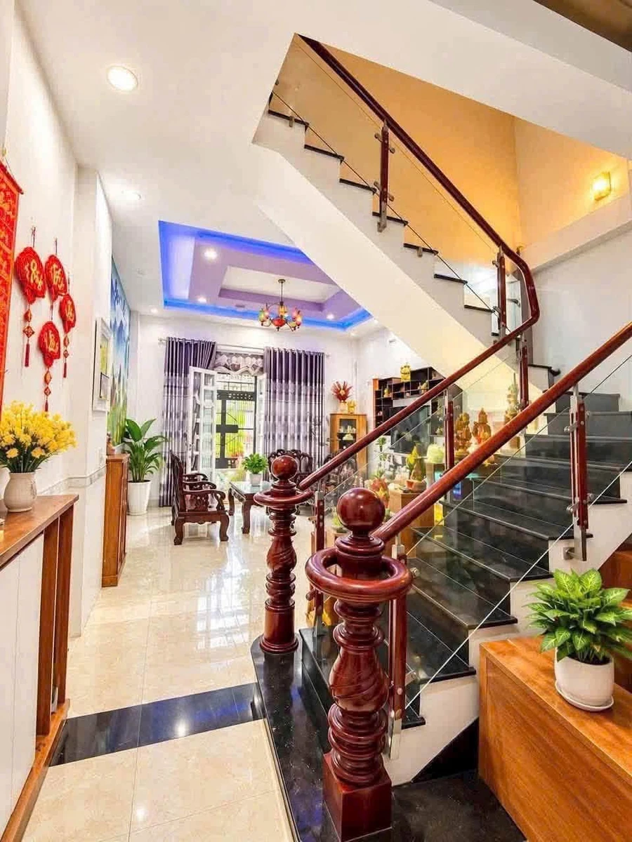Bán nhà Tân Đông Hiệp 120m² 4 PN giá 3,89 tỷ - Ảnh thu nhỏ 2