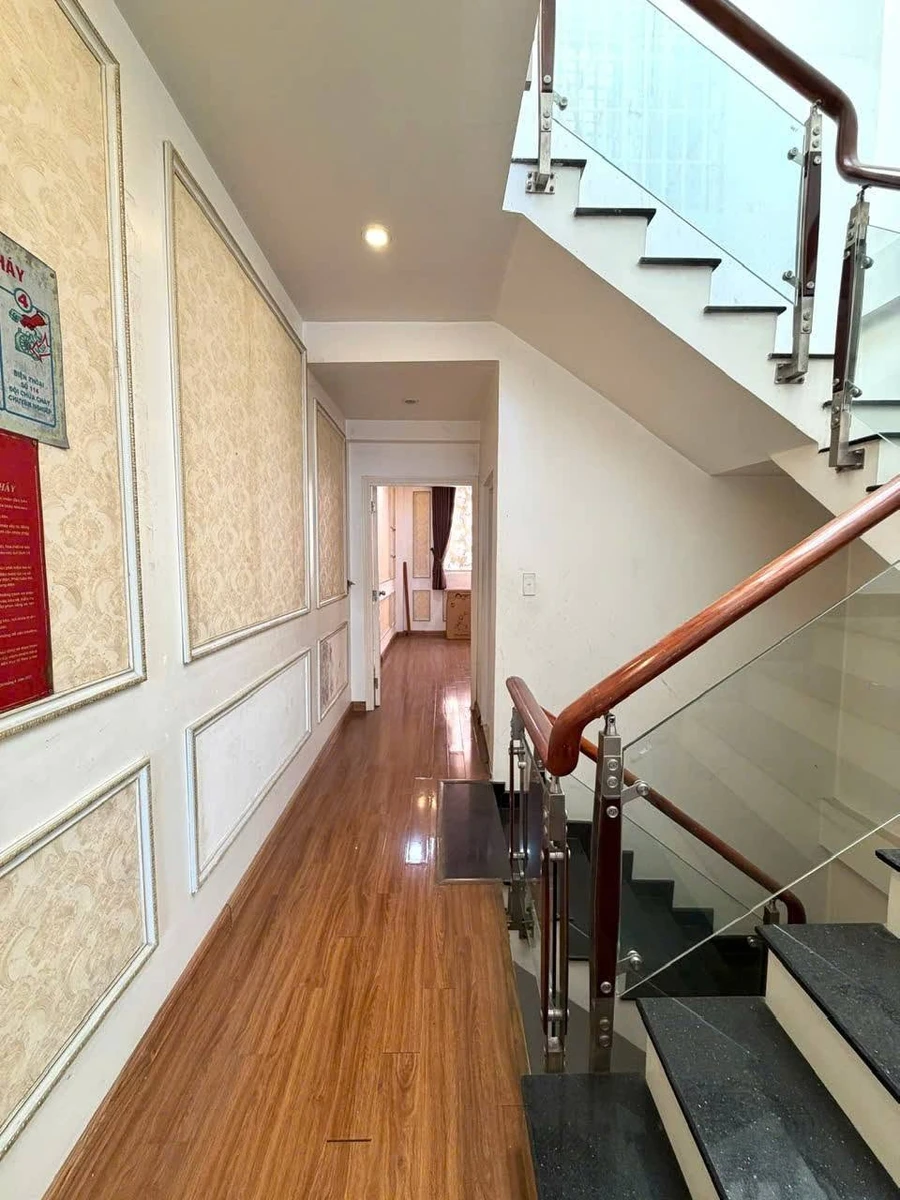 Bán nhà mặt tiền 3 Tháng 2, 50m2, 6 phòng ngủ, Quận 1 - Ảnh thu nhỏ 4