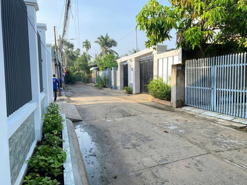 Bán nhà 1 trệt 1 lầu 100m2, 3PN Thủ Dầu Một, Bình Dương