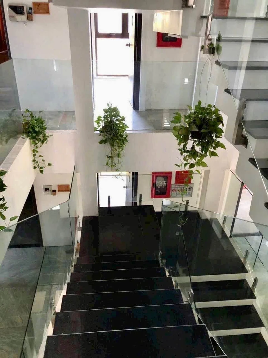 Bán tòa nhà 6 tầng 300m2 đường Lê Văn Lương, Sơn Trà, Đà Nẵng, giá 35.x tỷ - Ảnh thu nhỏ 2