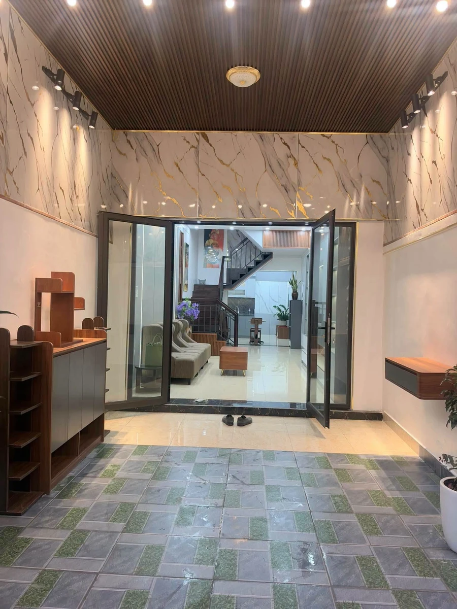 Bán nhà mặt đường Lưu Úc 2 tầng 52m² Quận 12 - Ảnh 1