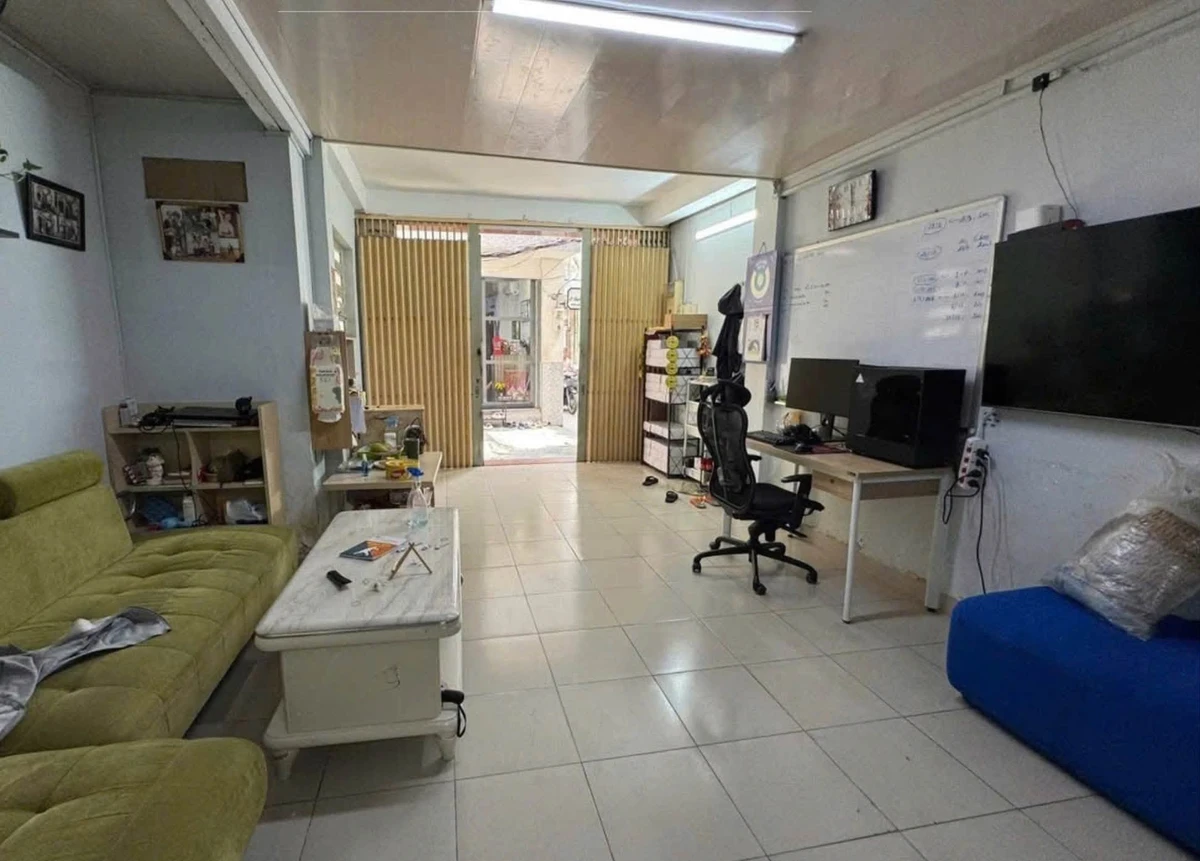 Bán nhà phố Quận 10, 45m², 2PN, 6,7 tỷ, gần mặt tiền - Ảnh 1