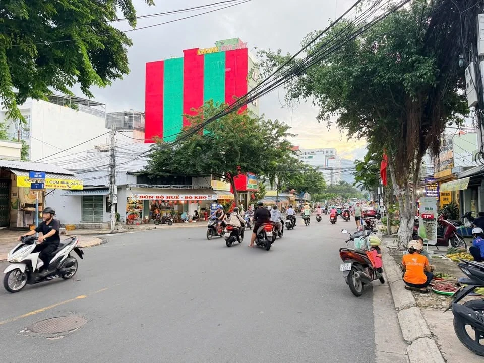 Bán nhà góc 2 mặt tiền Nha Trang 67m2, 11.33 tỷ - Ảnh thu nhỏ 3