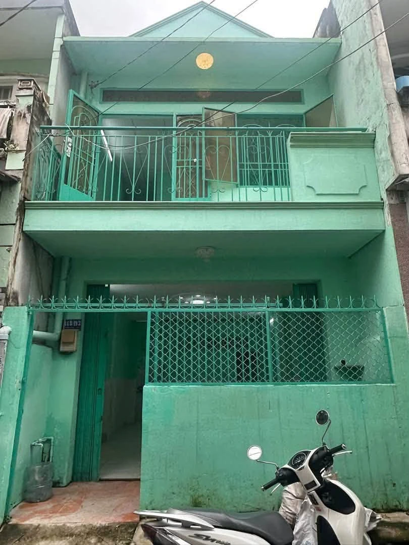 Bán nhà hẻm 114 Chiến Lược, Bình Trị Đông, Bình Tân, 4x9,5m, 1 trệt 1 lầu, 2PN 2WC, giá 3,75 tỷ - Ảnh 1