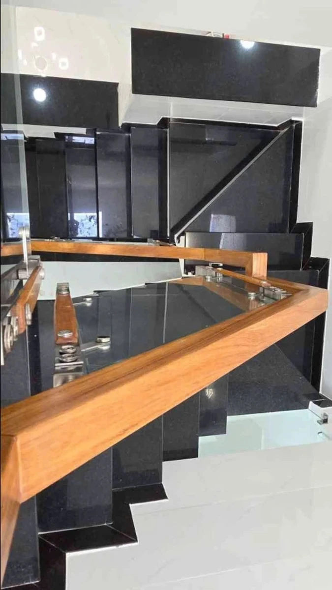 Bán nhà 2 tầng hẻm 6m gần chợ Bình Long, giáp Tân Phú, 3.9x14m, giá hơn 5 tỷ - Ảnh thu nhỏ 4