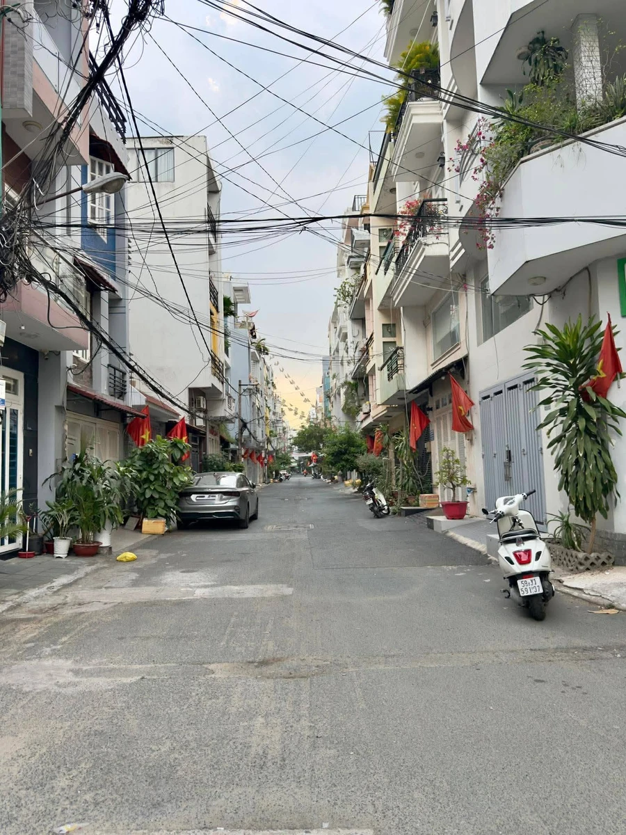 Bán nhà 3 tầng hẻm xe tải Phan Văn Trị, 82m², ngang 6,6m, 5PN, giá 12 tỷ hơn, Gò Vấp - Ảnh thu nhỏ 2