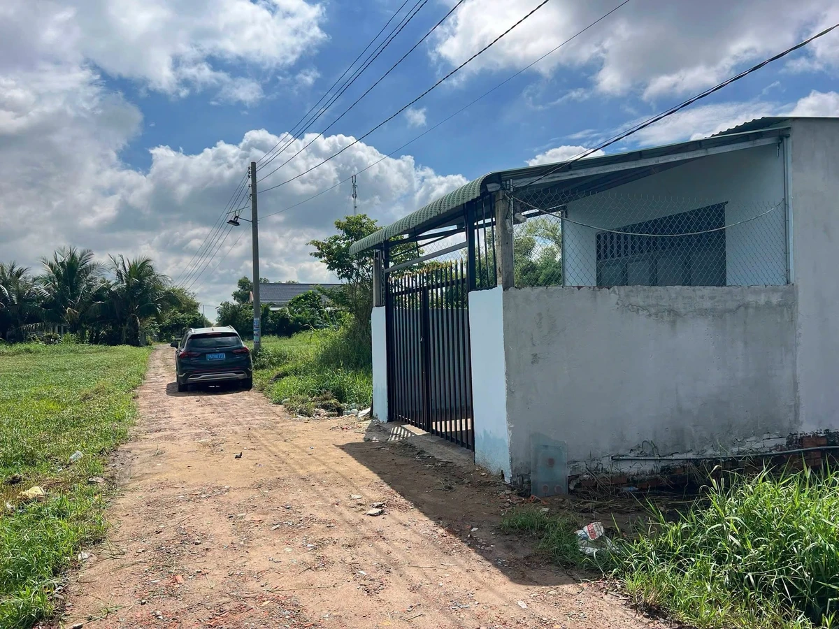 Bán nhà cấp 4 100m² giá 900 triệu Đức Hòa - Ảnh thu nhỏ 2