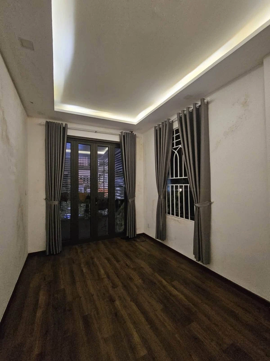 Bán nhà 3 tầng mặt phố Lý Tự Trọng 70m² Đà Nẵng 9.8 tỷ - Ảnh thu nhỏ 4