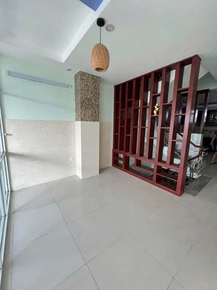 Cho thuê nhà mặt tiền Phạm Văn Chí Quận 6, 3.6x13m, 5PN, 18 triệu/tháng - Ảnh thu nhỏ 2
