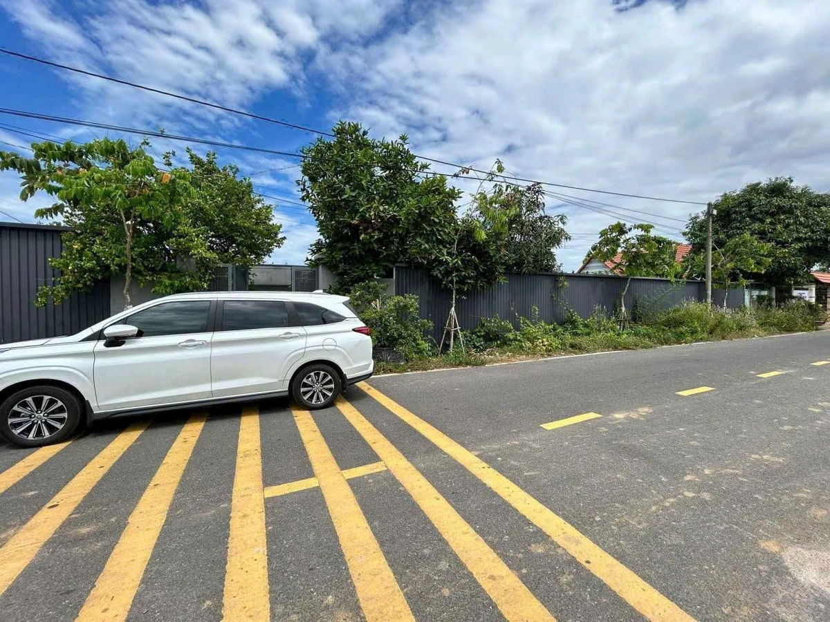 Bán đất mặt tiền Hóc Môn 720m², sổ riêng 5 tỷ - Ảnh thu nhỏ 2