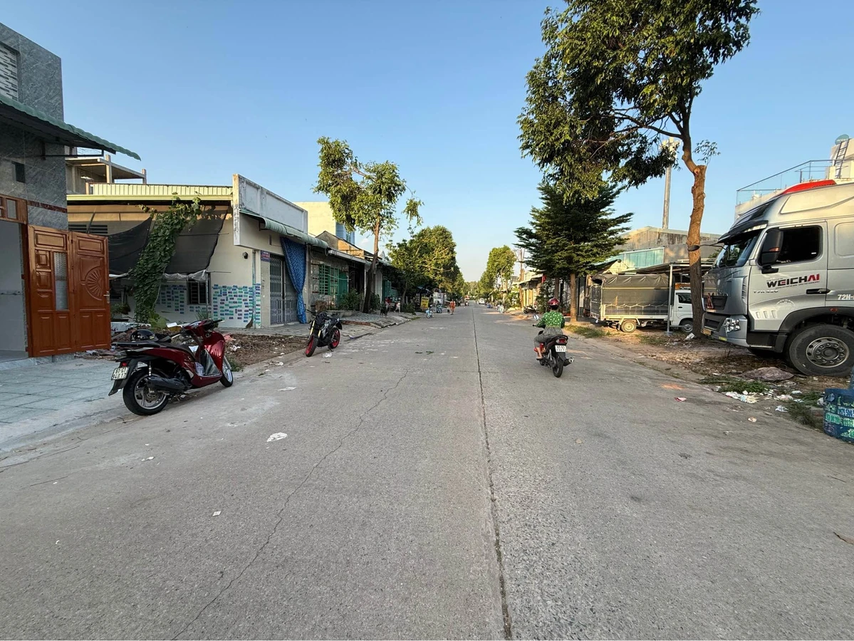 Bán nhà trọ 5x30m, 1 nhà + 4 phòng, Mỹ Phước Bến Cát 2.3 tỷ - Ảnh thu nhỏ 5