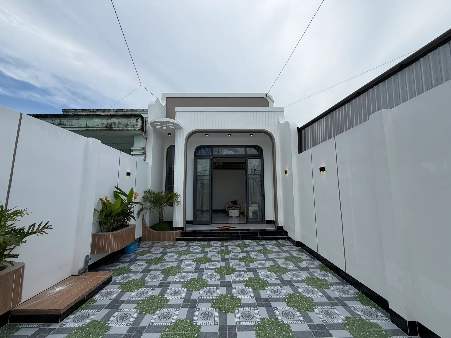 Nhà bán 3 phòng ngủ, 100m², Long Hoa, Tây Ninh - Ảnh 1