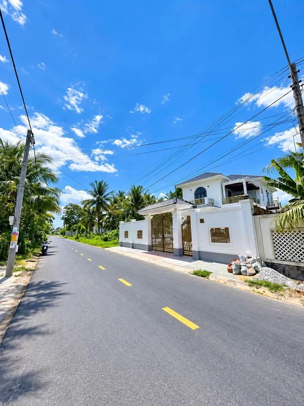 Bán biệt thự Ngô Quốc Trị 620m² 4PN Trà Vinh 9 tỷ