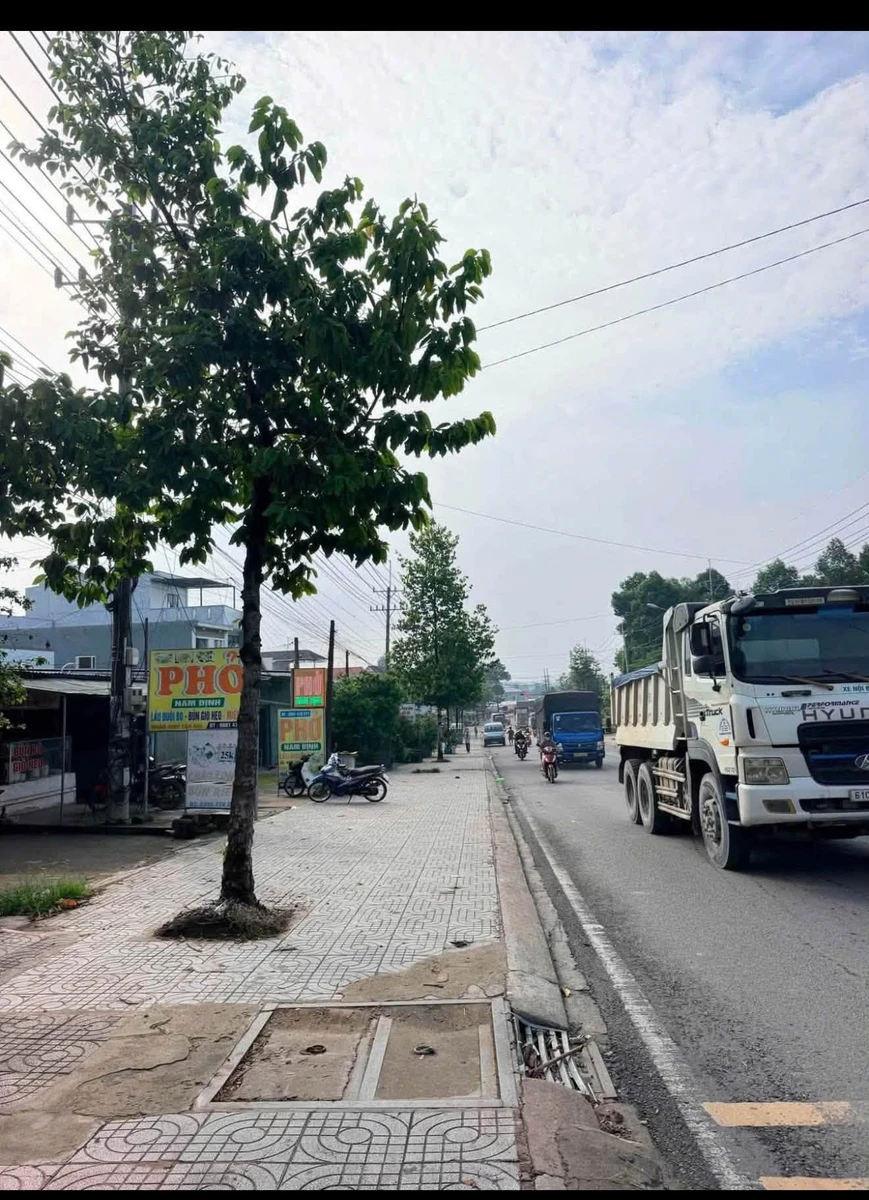 Bán đất mặt tiền DT747 Tân Uyên 700m², 8 tỷ 5 - Ảnh thu nhỏ 2