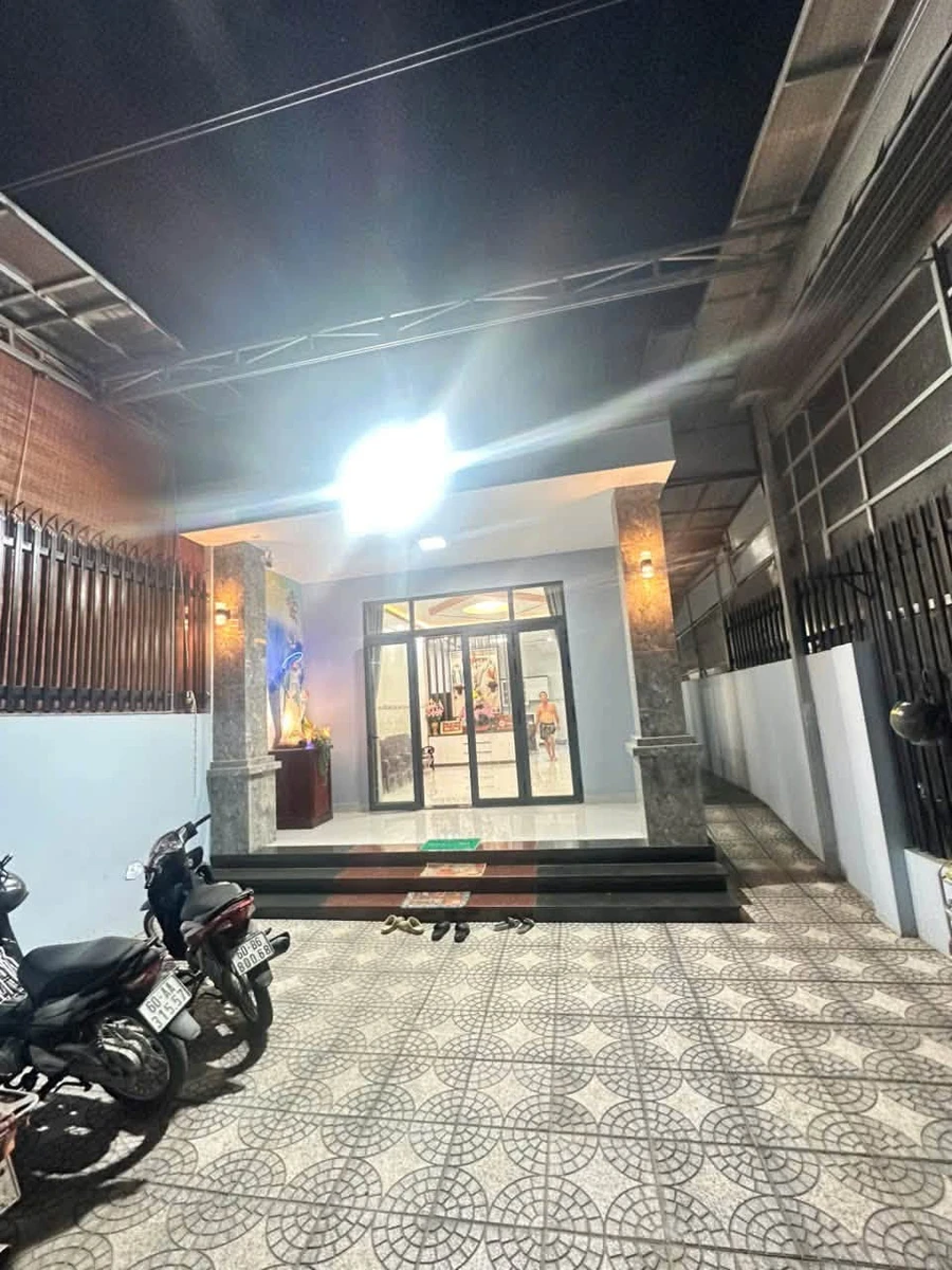 Bán nhà 1 trệt 1 lầu mặt tiền Nhà Bè 188m² 5 phòng ngủ - Ảnh thu nhỏ 2