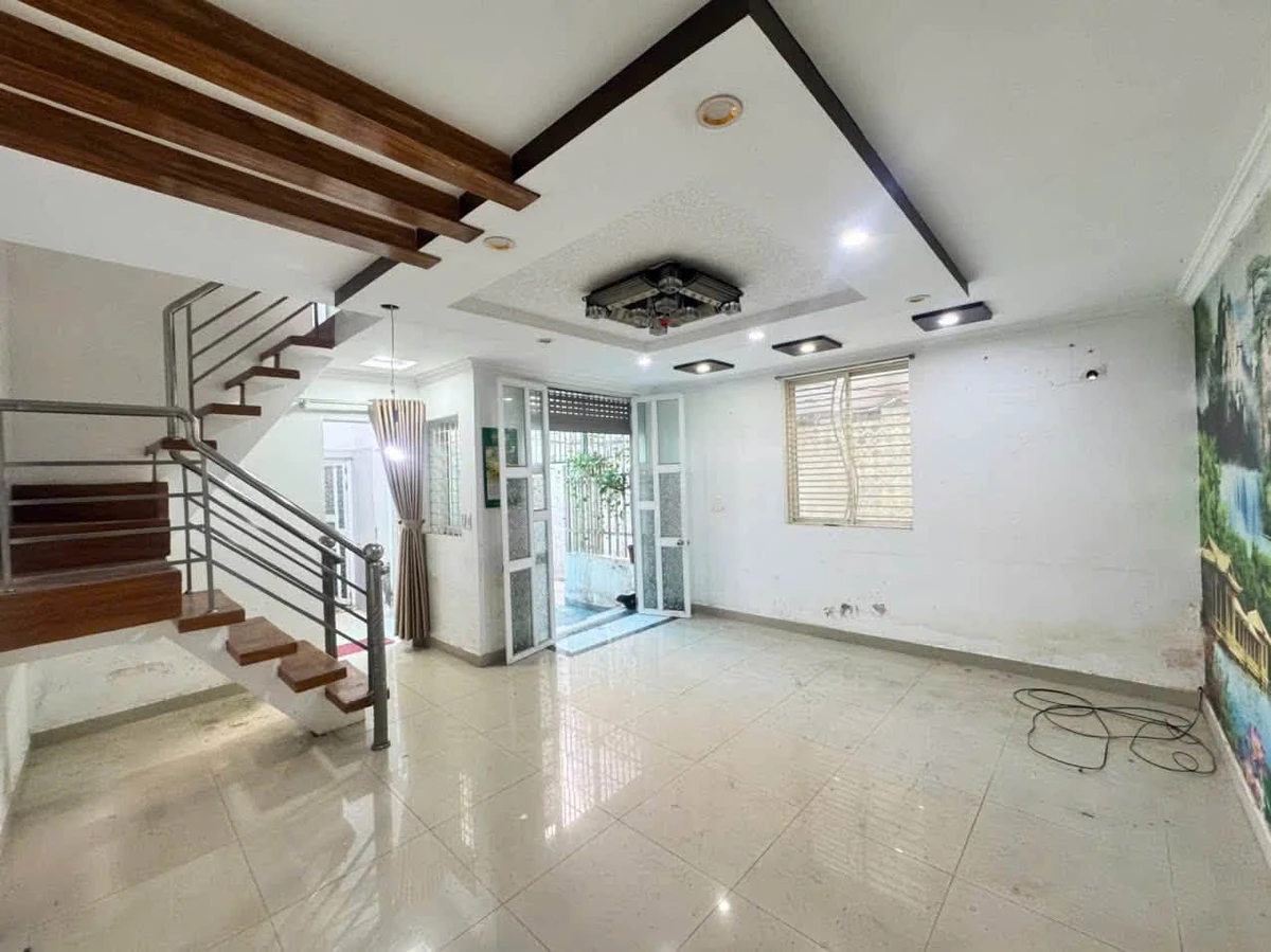 Bán nhà 3 tầng 50m2 gần Chợ Hàng 2.65 tỷ - Ảnh 1