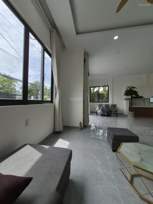 Bán nhà 2 mặt tiền đẹp hiện đại sân ô tô gần chợ, trường học Bình Nghị giá 2tỷ300 - Ảnh thu nhỏ 3