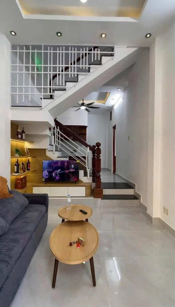 Bán nhà 3 tầng 4 phòng ngủ 110m2 Ngô Mây Quy Nhơn - Ảnh thu nhỏ 2