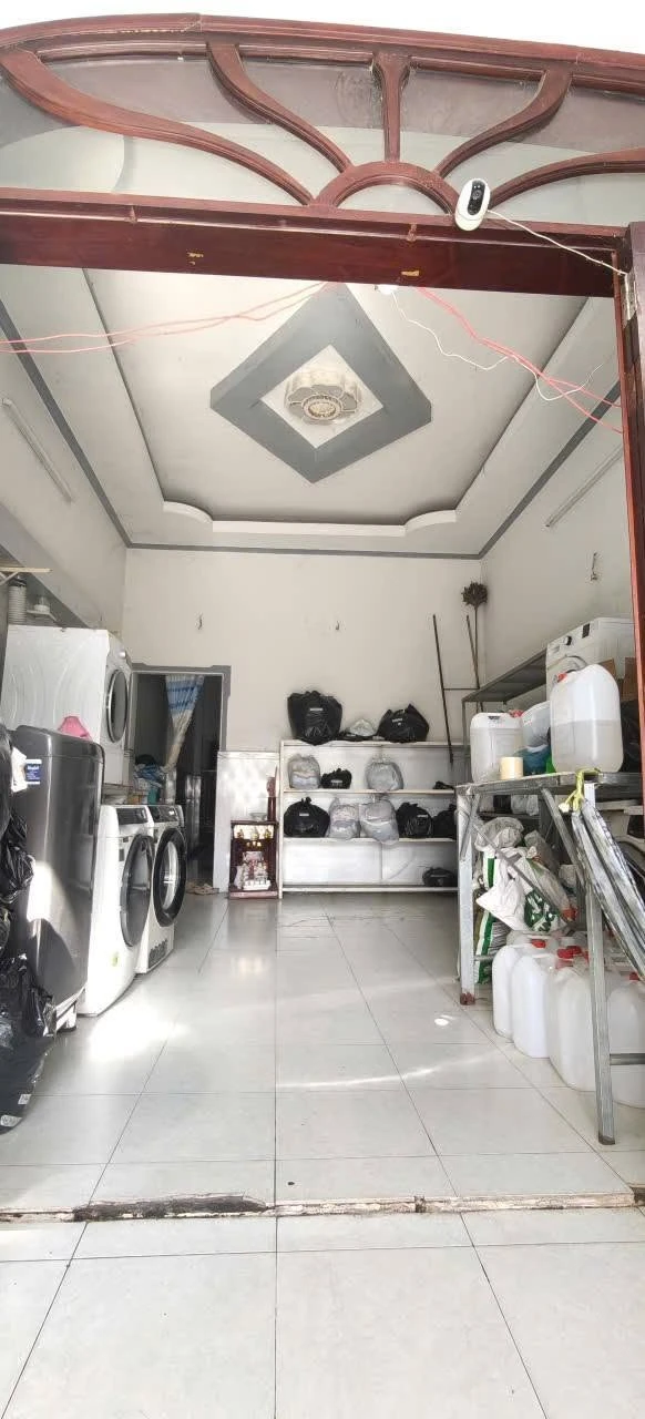 Bán gấp nhà phố 2PN, 80m2 trục chính hẻm 9 Phạm Ngọc Hưng, 1 tỷ 690 - Ảnh 1