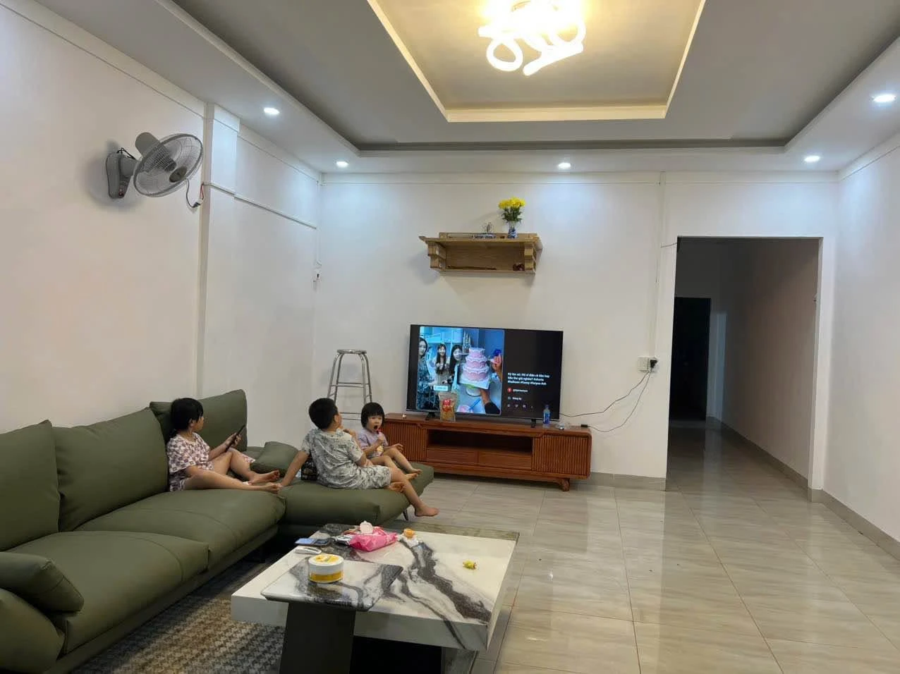 Bán nhà phố 4,95x23m, 5 tỷ 750 triệu Phạm Hùng - Ảnh 1