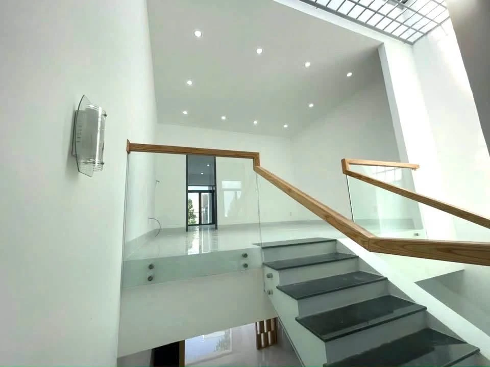 Bán nhà mới 1 trệt 1 lầu 3PN 96,4m2 đường Hùng Vương, Bà Rịa giá 3,5 tỷ - Ảnh thu nhỏ 5