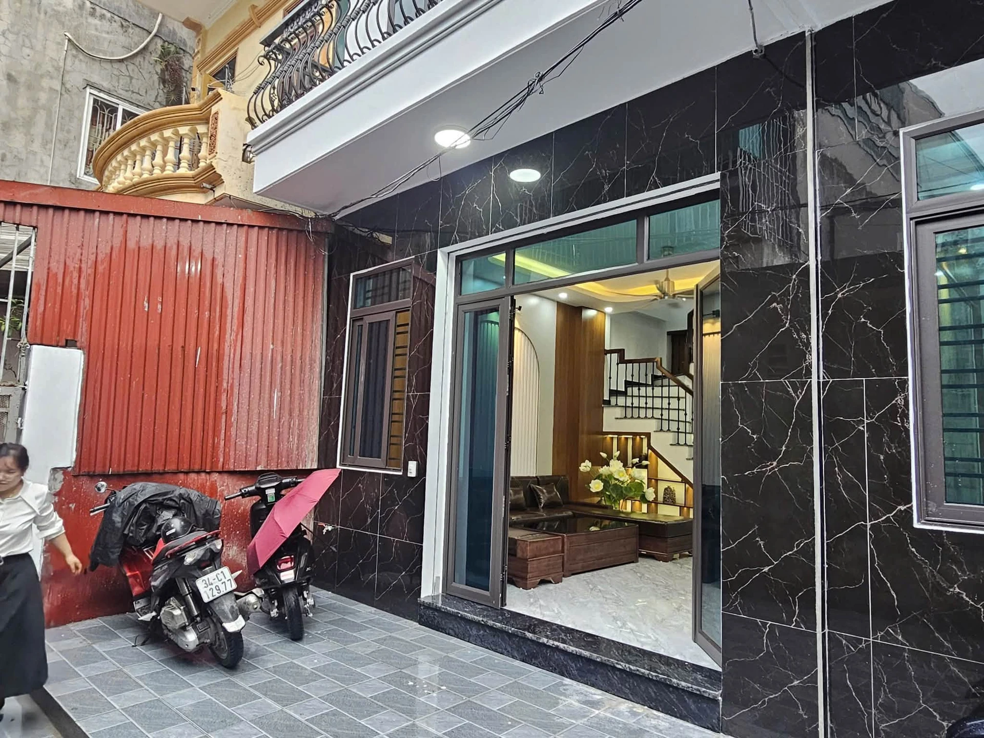 Bán nhà 3 tầng 60.8m2 full nội thất Nguyễn Hữu Cầu Hải Dương - Ảnh 1