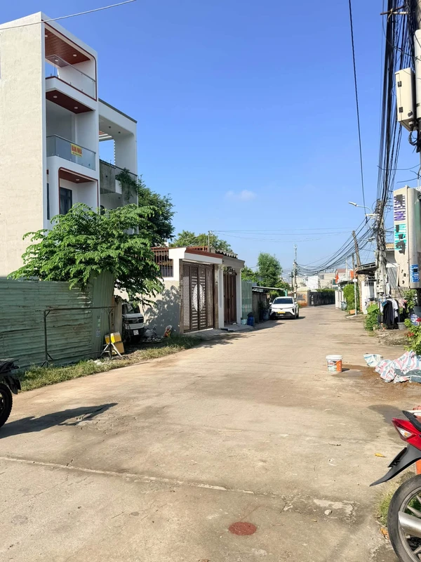 Bán nhà 3PN 100m² đường Cây Da Xề Dĩ An