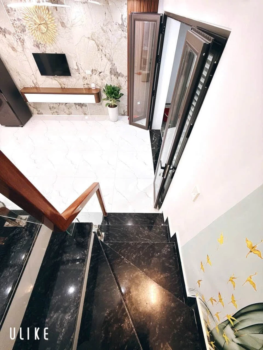 Bán nhà 2 tầng 40m² nội thất đầy đủ Quận 5 - 1,899 tỷ - Ảnh thu nhỏ 4