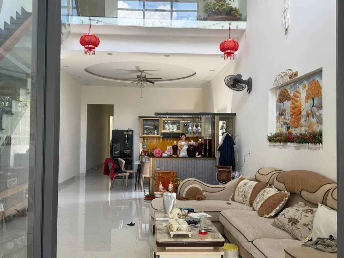 Bán nhà 3PN sân đậu ô tô Ea Kao, Đắk Lắk 3,29 tỷ - Ảnh thu nhỏ 2