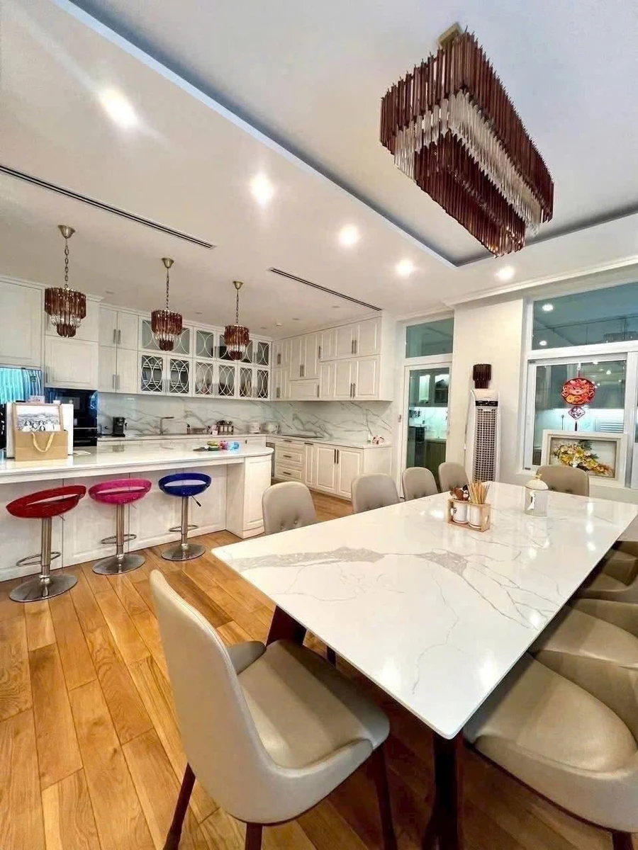 Biệt thự 4 tầng 241m² Nguyễn Trọng Tuyển, 65 tỷ - Ảnh thu nhỏ 3