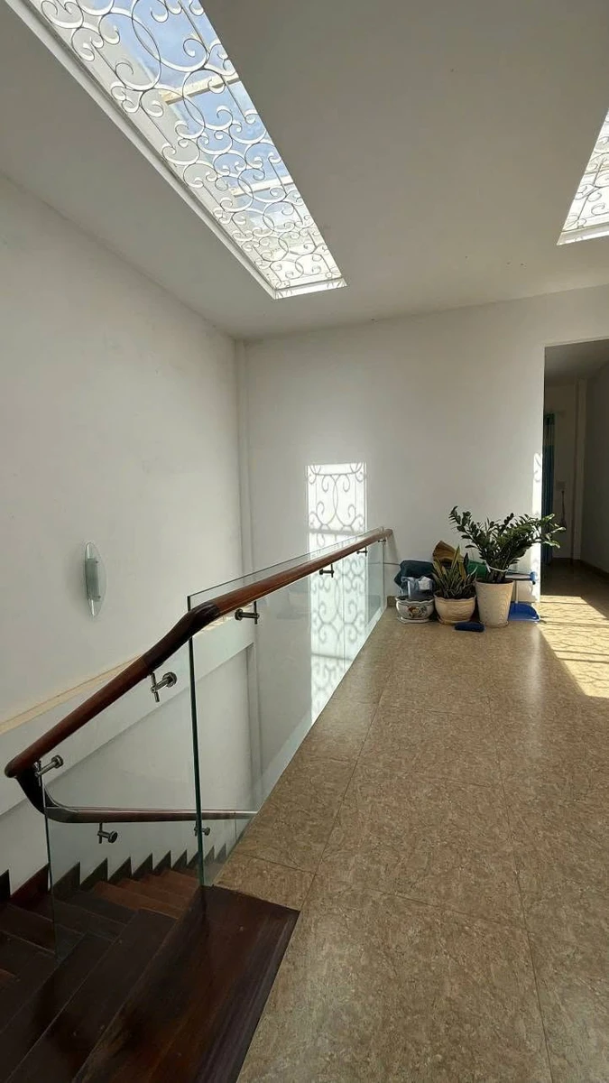 Bán nhà phố Buôn Ma Thuột 4 phòng ngủ 100m² giá 5,8 tỷ - Ảnh 1