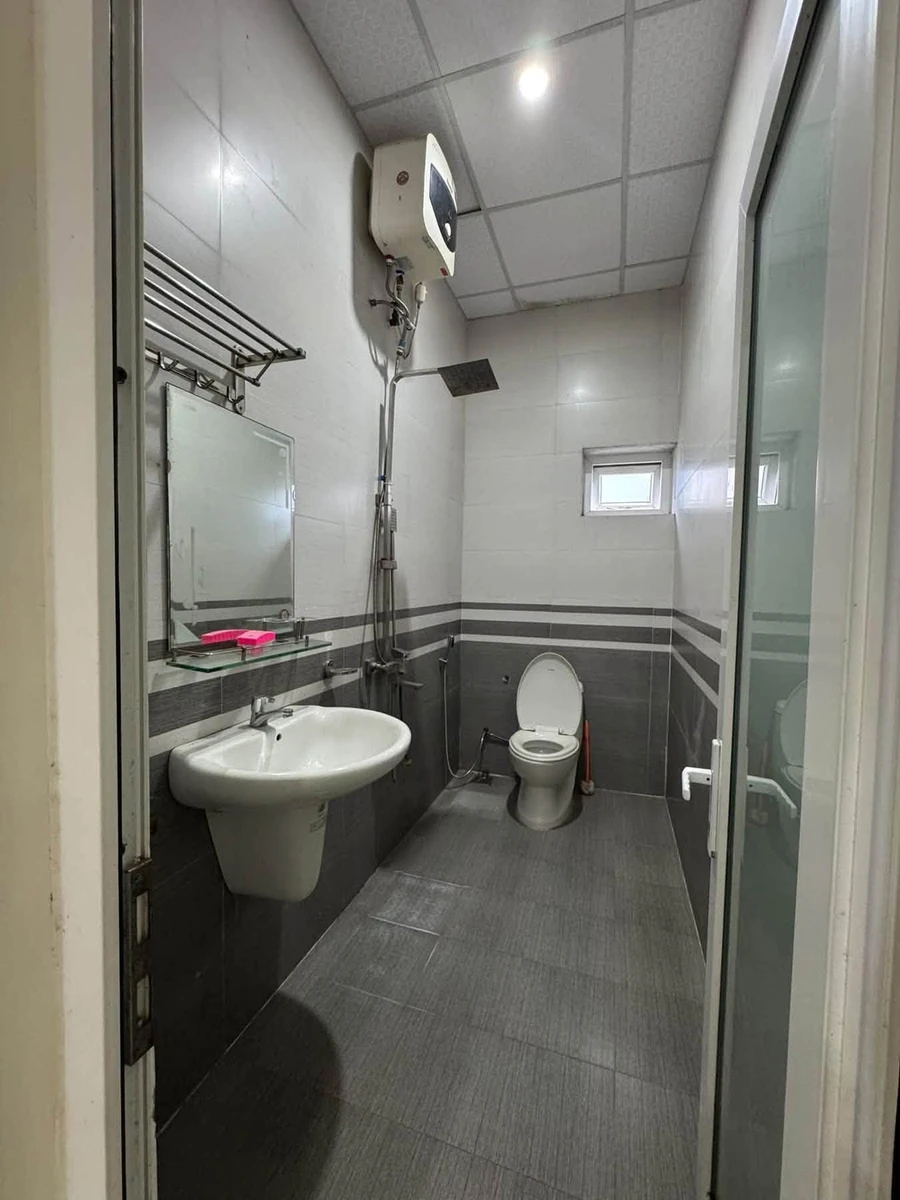 Bán nhà 4 phòng mặt tiền Hoà Minh, Đà Nẵng, 222m2, giá 6.8 tỷ - Ảnh thu nhỏ 5