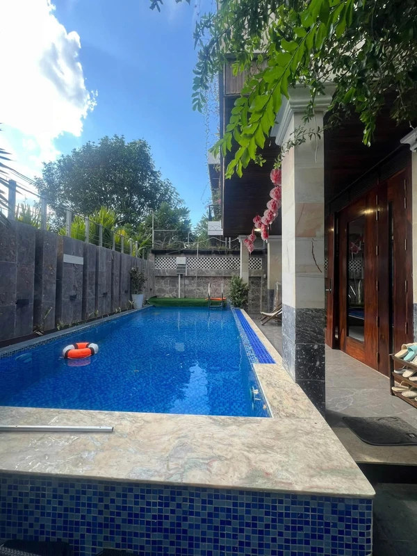 Cho thuê villa 300m2 7 phòng ngủ có hồ bơi lớn tại Nam Việt Á, giá 100 triệu/tháng