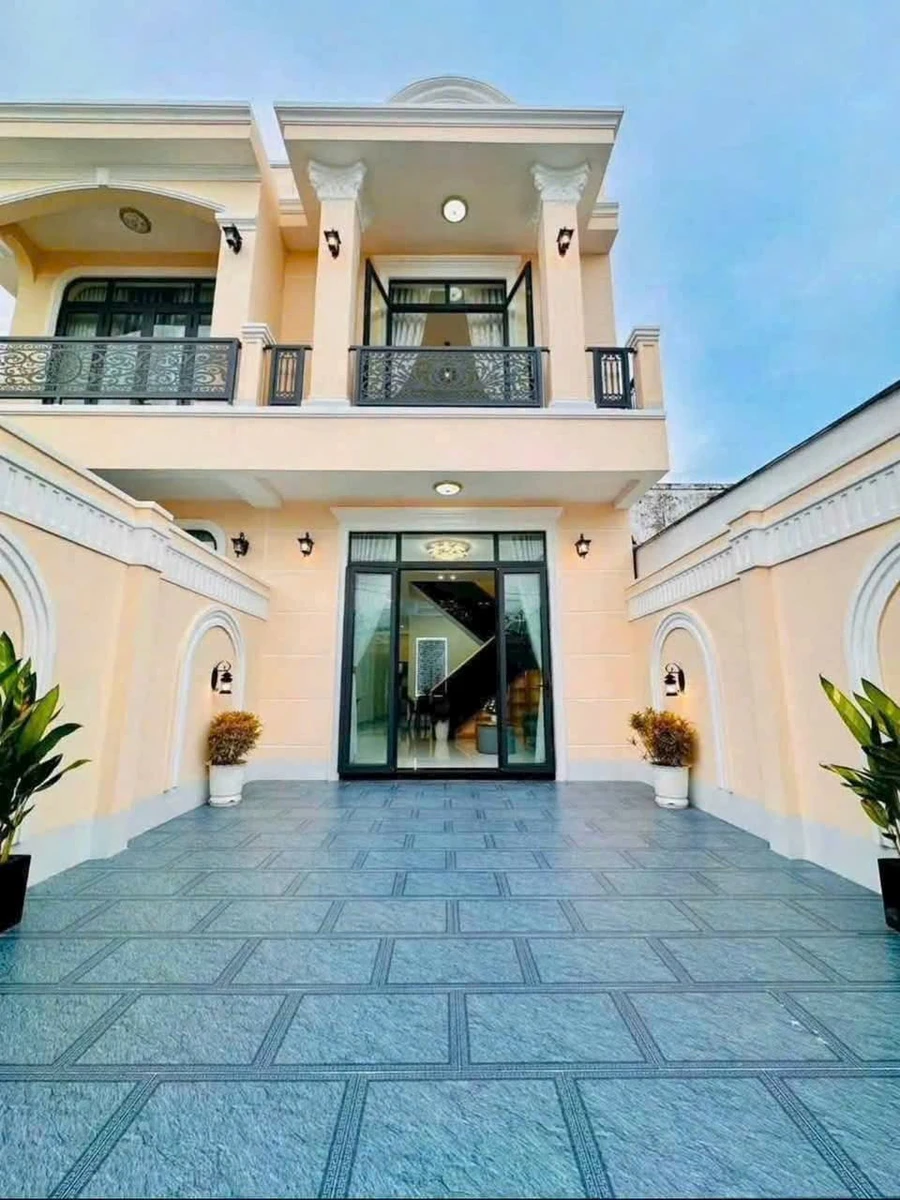Bán nhà lầu Nguyễn Văn Linh 112m² 3 phòng, 2 tỷ 590 triệu - Ảnh 1
