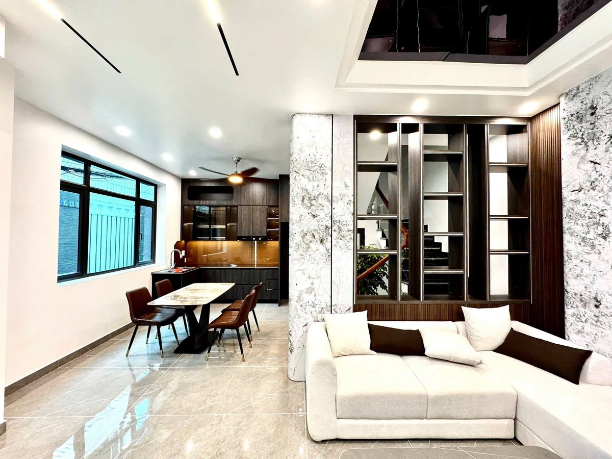 Bán nhà 4 tầng full nội thất 60m² trung tâm Trần Nguyên Hãn - Ảnh 1