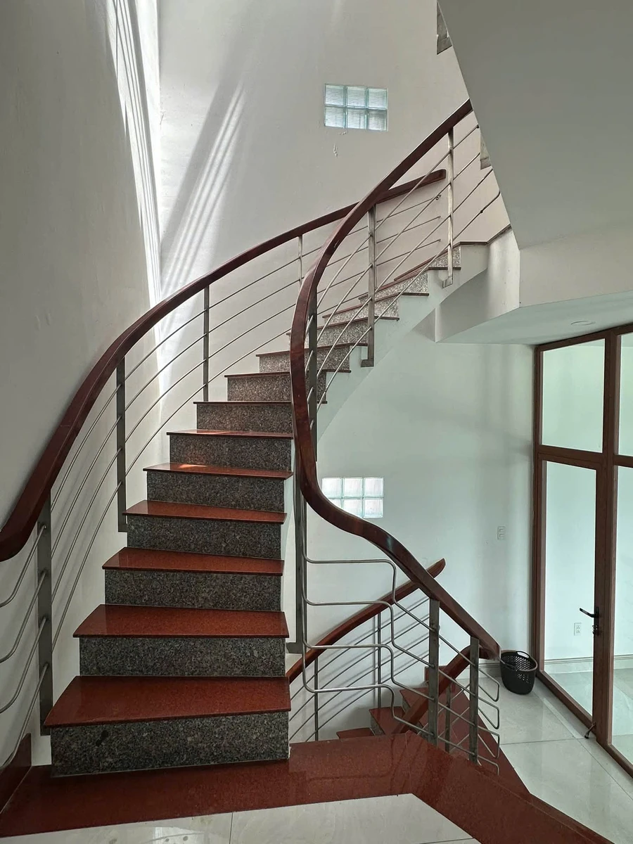 Bán nhà mặt tiền 1 trệt 3 lầu 155m2 có thang máy, Phường Kim Dinh, Bà Rịa - Ảnh thu nhỏ 3