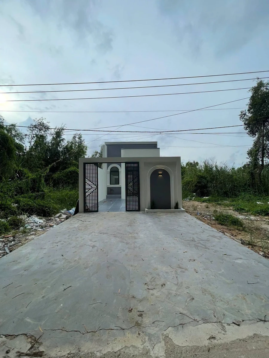 Bán nhà mặt tiền Hồ Thị Nghiêm Rạch Giá, 140m² 2PN, 1 tỷ 850 triệu - Ảnh thu nhỏ 2