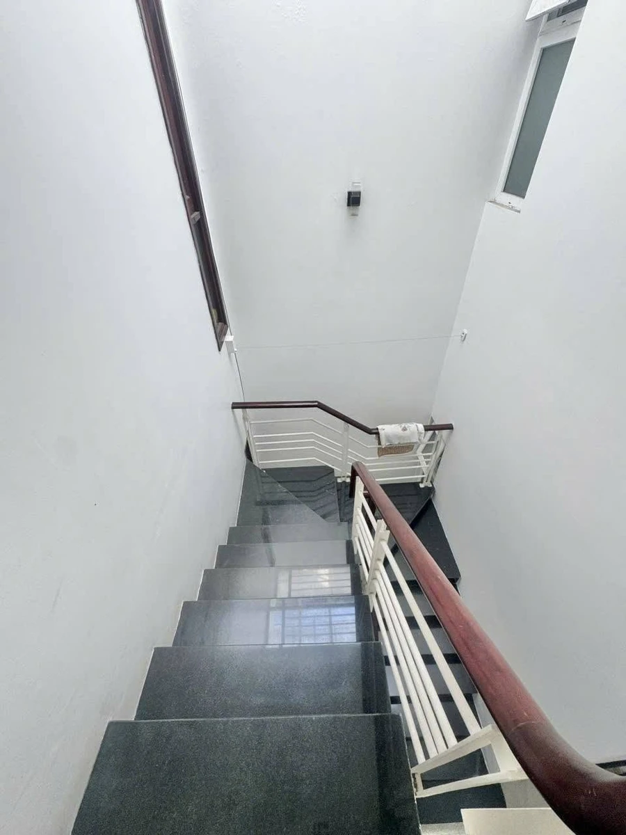 Bán nhà 4 tầng 4 phòng ngủ 52m2 Lê Thị Riêng Q10 - Ảnh thu nhỏ 4