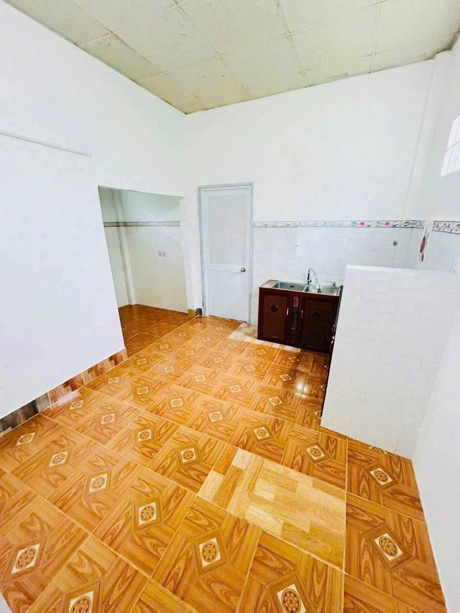 Bán nhà phố 2 phòng ngủ diện tích 15,33x5,8m hẻm Nguyễn Trường Tộ, Ea Tam, Đắk Lắk giá 795 triệu - Ảnh thu nhỏ 3