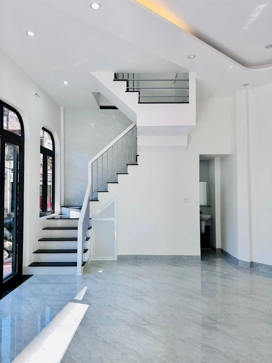 Bán nhà 2 mặt tiền Bạch Đằng - Ngô Thời Nhiệm, 39.4m², 6.37 tỷ - Ảnh thu nhỏ 2