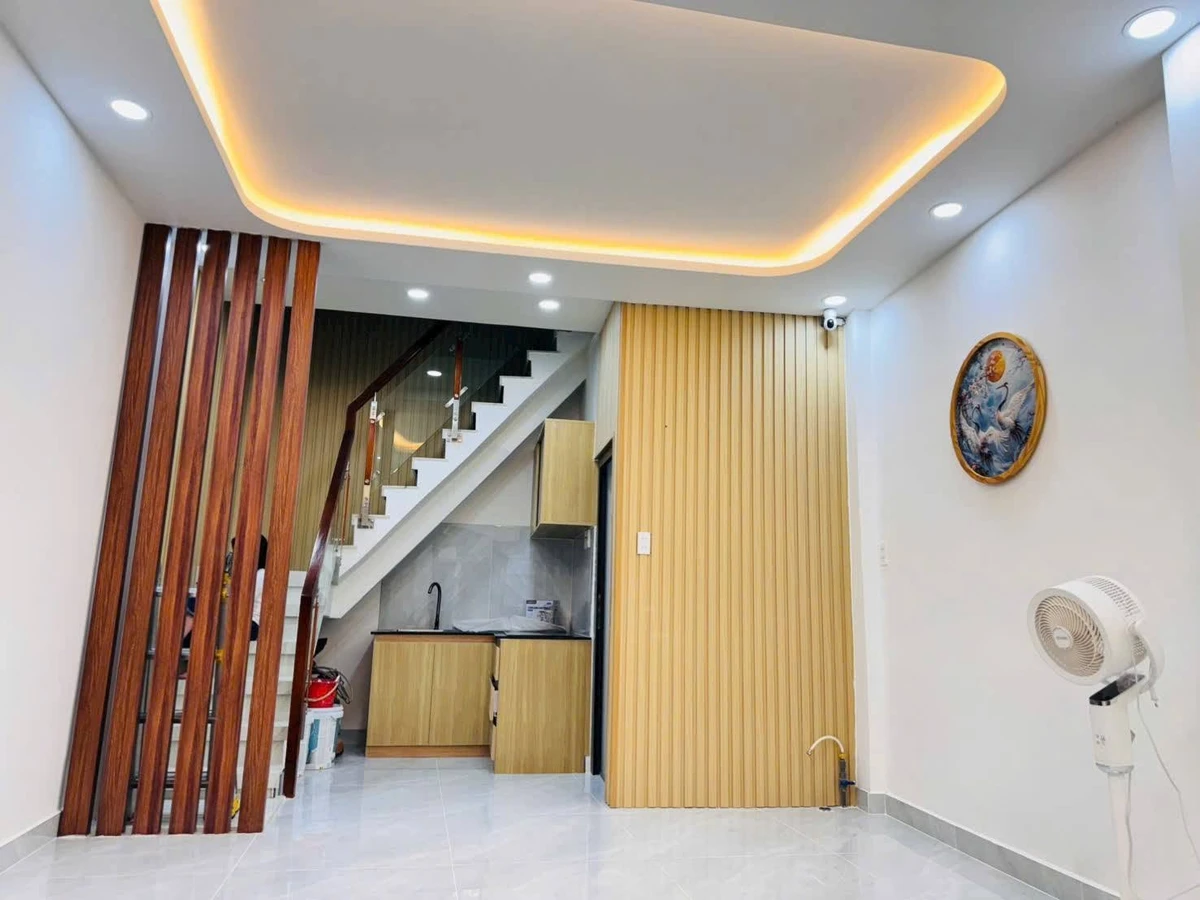 Bán nhà mặt tiền Trần Phú Phường 4 Quận 5, 4x11m nở hậu, 2 tầng, nhỉnh 8 tỷ - Ảnh thu nhỏ 2