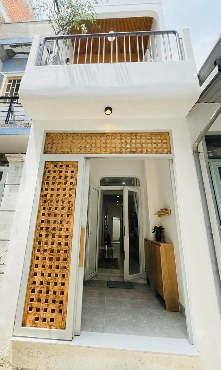 Bán nhà hẻm 1 trệt 1 lầu 3PN full nội thất gần cầu Bông, Lê Văn Duyệt, Bình Thạnh - Ảnh 1